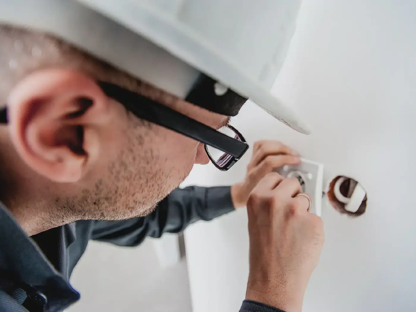 Carda Electrics electrician on an after-hours call in Prahran